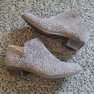 Crown & Ivy Kendall Animal Print Booties